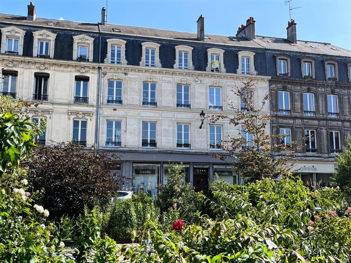 Appartement Exceptionnel En Ultra Centre Ville Compiègne Kültér fotó